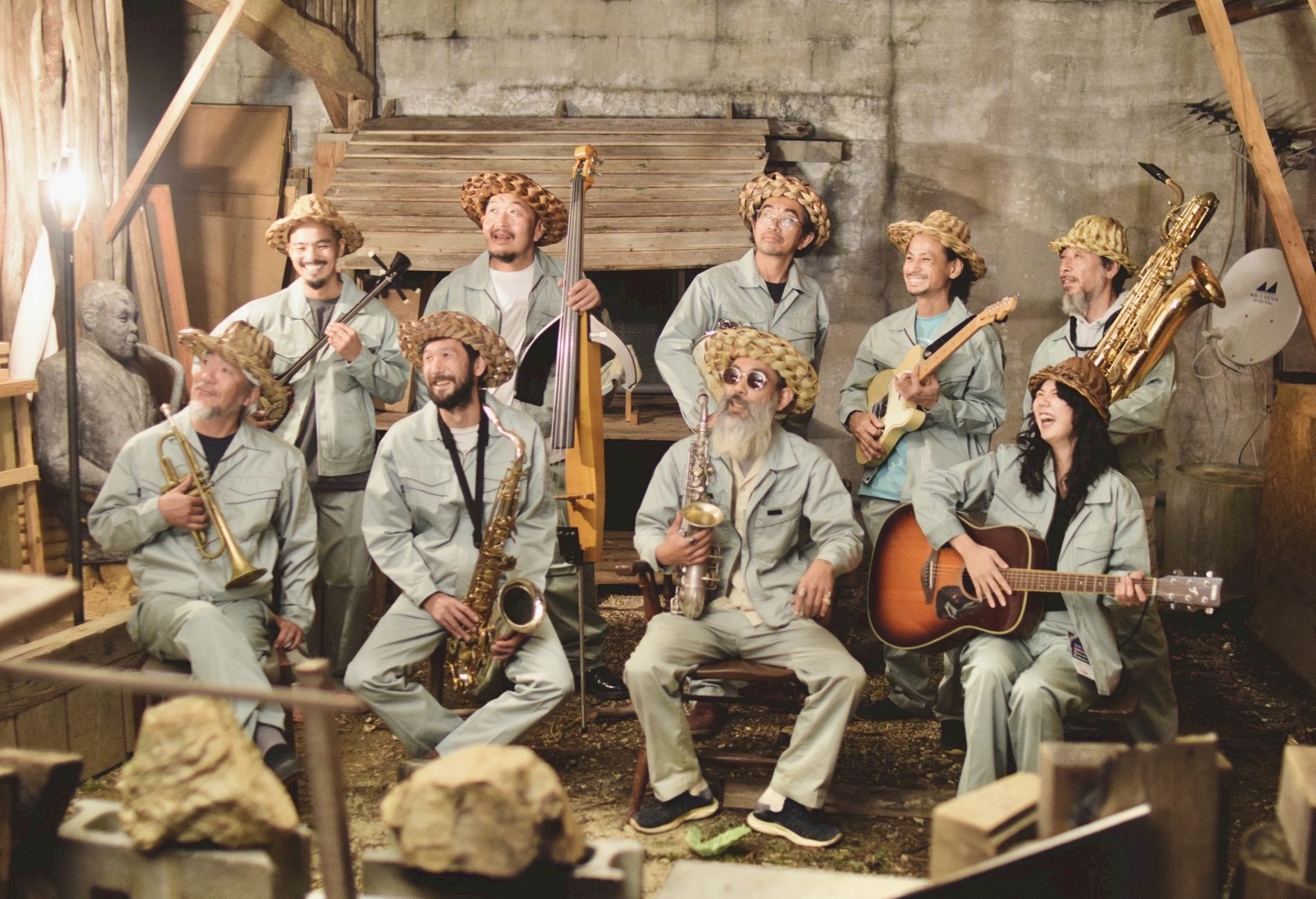 BUSHMAN COCONUT HAT WORKERS バンド